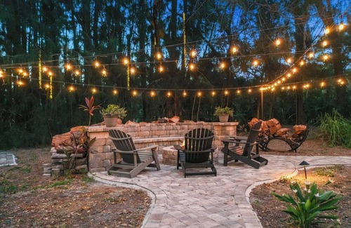 Seminole House | 16 beds, 5BA, 2 Acres, Salt POOL, Spa