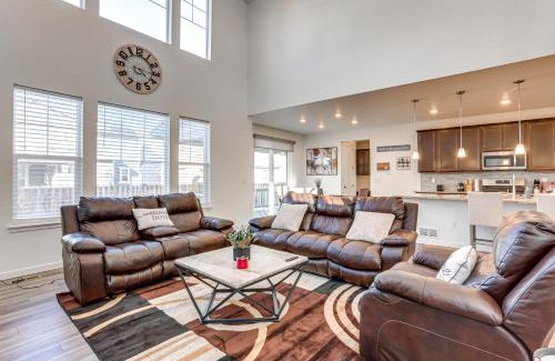 Commerce City House | 16 Mi to Denver Spacious Commerce City Home!