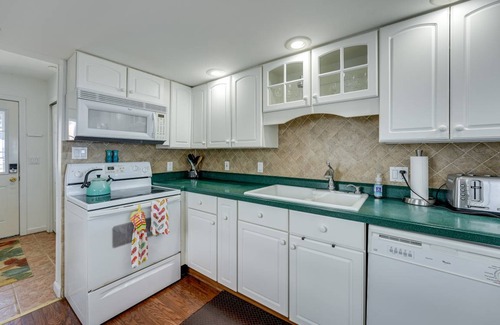 Sturgis Cottage | 163 m² Cabin ∙ 4 bedrooms ∙ 8 guests