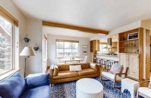 Warm Springs House | 164 m² House ∙ 3 bedrooms ∙ 6 guests