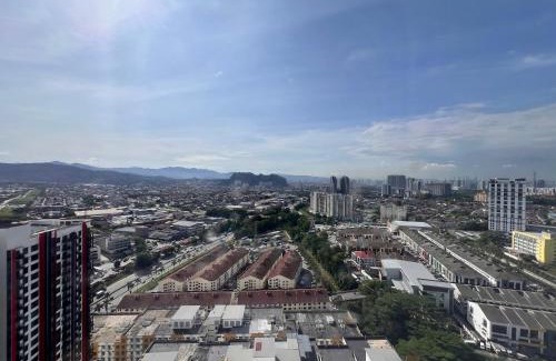 Batu Caves Apartment | 168 park Selayang near UITM IDCC Hospital Market Batu Caves KLCC views topfloor