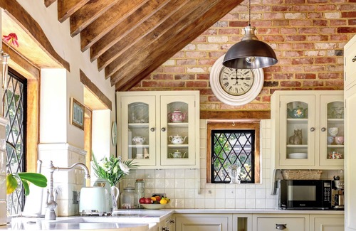 Bisley Cottage | 16th Century Chocolate box Thatched Cottage within 2.5 Acres