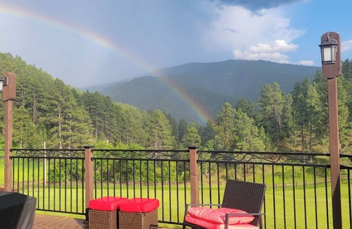 Deadwood House | 17 Acres of luxury, Comfort, & 2200sf Game Room/Movie Theater!