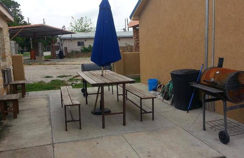 Karnes City House | 17 m² Motel ∙ 2 bedrooms ∙ 4 guests
