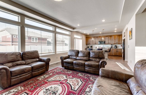 Aurora House | 17 Mi to Downtown Denver: Modern Aurora Home!