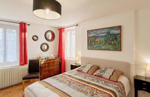 Pressagny-lʼOrgeuilleux Villa | 170 m² Villa ∙ 5 bedrooms ∙ 11 guests