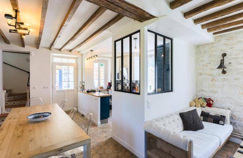 Pressagny-lʼOrgeuilleux Villa | 170 m² Villa ∙ 5 bedrooms ∙ 11 guests