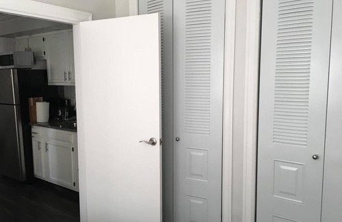North Bergen Apartment | 1721 1C · Bright NYC Apt/Parking Avail-20 min to Time Square