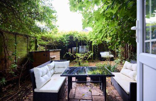 Arbury House | 173 m² House ∙ 6 bedrooms ∙ 12 guests