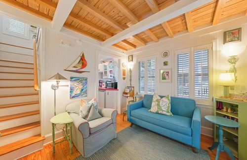 Seaside House | 174 Feet to Beach Access in Seaside, FL Proper! Balcony + 2 Adult Bikes!