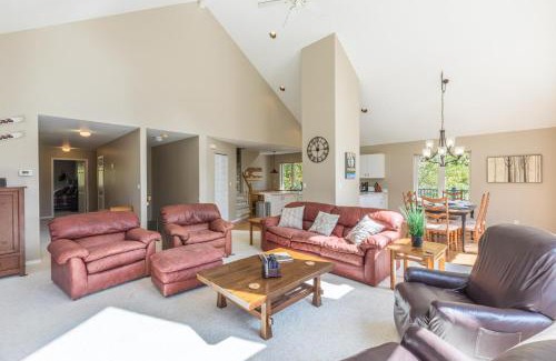Ridgway House | 177 Blue Tip Drive