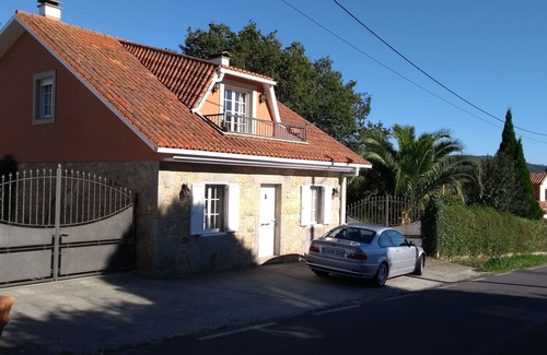 Urdilde House | 18 km from Santiago. Quiet area and ideal for families. Pets Allowed.