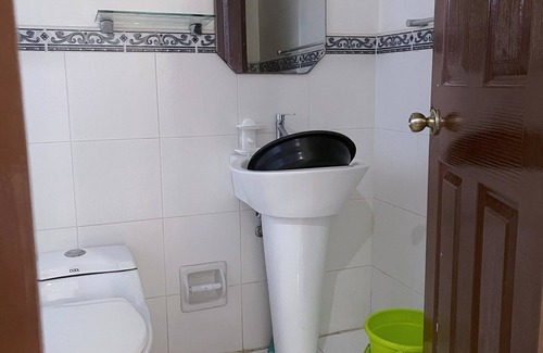Lahug House | 18 La Guardia Ext