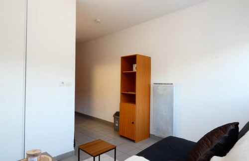 Hopitaux-Facultes Apartment | 18 m² Apartment ∙ 1 bedroom ∙ 1 guest
