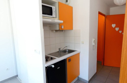 Hopitaux-Facultes Apartment | 18 m² Apartment ∙ 1 bedroom ∙ 1 guest