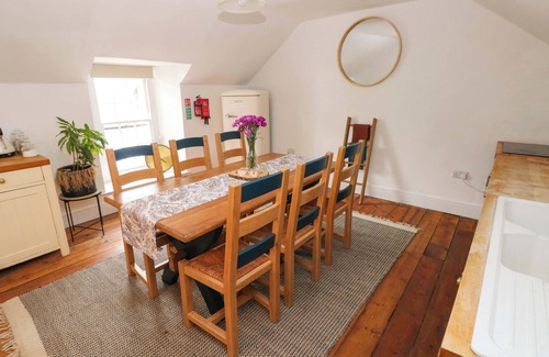 Fishguard House | 18 MAIN STREET, pet friendly, country holiday cottage in Fishguard