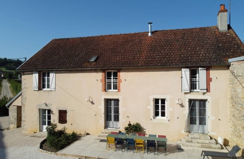 Bellenot-sous-Pouilly Cottage | 180 m² Cabin ∙ 4 bedrooms ∙ 10 guests