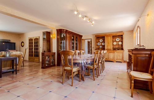 Chateau-Chinon Cottage | 180 m² Cabin ∙ 4 bedrooms ∙ 8 guests