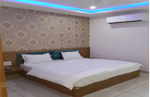 Halol Hotel | 180 m² Hotel ∙ 3 guests