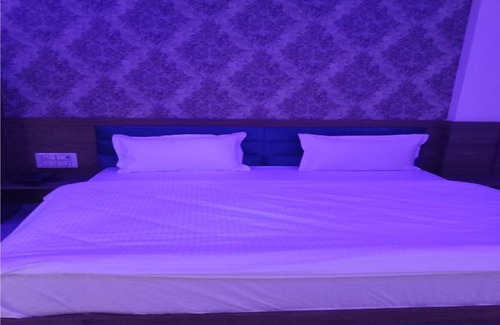 Halol Hotel | 180 m² Hotel ∙ 3 guests