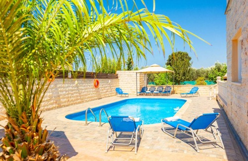 Prodromi Villa | 180 m² Villa ∙ 3 bedrooms ∙ 7 guests