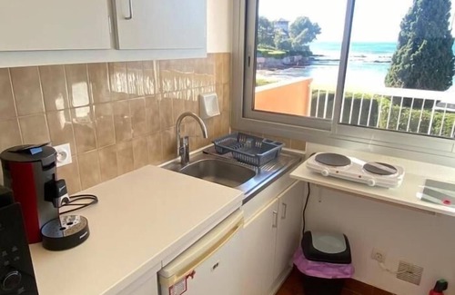 Boulouris-sur-Mer Apartment | 180° sea view | Wifi | Parking |
