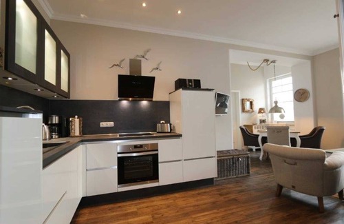 Ostseebad Kuhlungsborn Apartment | (181) 3- room apartment - apartment house Miramare