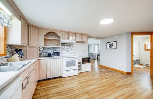 Presque Isle House | 181 m² House ∙ 3 bedrooms ∙ 6 guests