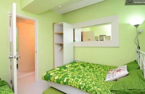 Sheung Wan Apartment | 185 Entire flat with 2 bedrooms, w.Terrace