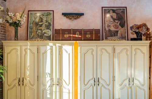 Centro Apartment | 1851: Exceptional 19th century studio in Madrid