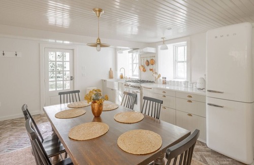 Rosendale Cottage | 18th Century Rosendale Cottage w/pool
