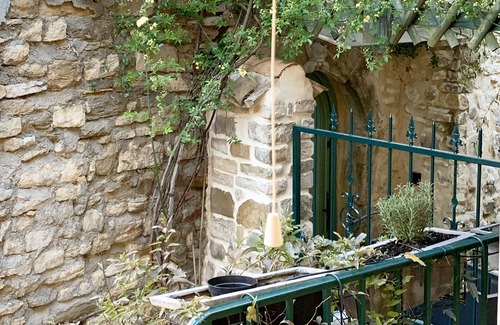 Brignon Apartment | 18th century village stone house, beautiful views, swimming pool, near Uzès