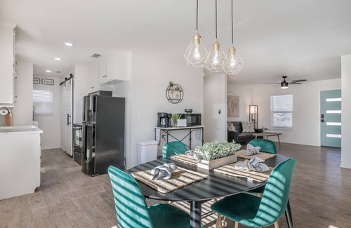 Dumas House | 18th Street Retreat
