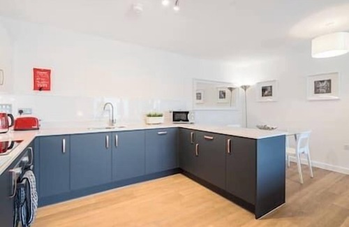 Walton-on-Thames Apartment | 19 Humboldt Court -2 bedroom apartment