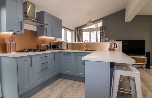 Dobwalls Cottage | 19 MEADOW RETREAT, pet friendly, luxury holiday cottage in Dobwalls