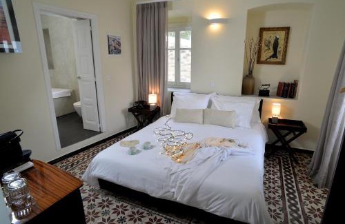 Ermoupoli Bed & Breakfast | 1901 Hermoupolis