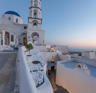 Pyrgos Apartment | 1906 Cave Villa