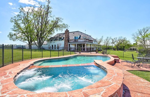 Edmond House | 1908 Victorian Farmhouse (Unit B)