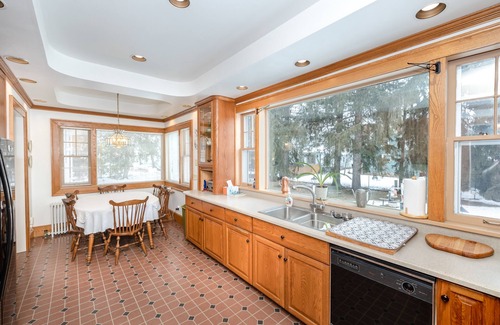 Reedsburg House | 1909 Mansion in Reedsburg near Wisconsin Dells