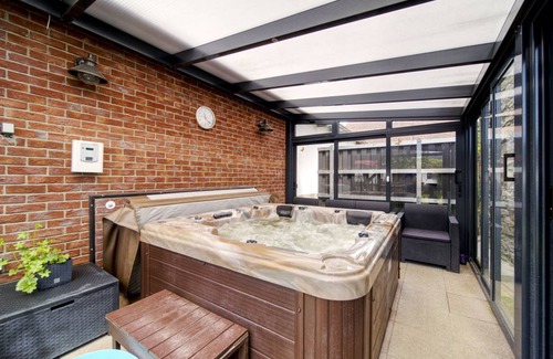 Neurazy House | 192 m² House ∙ 1 bedroom ∙ 10 guests