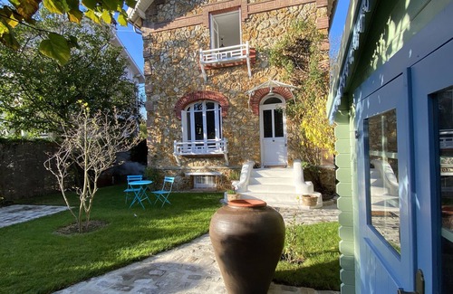 Le Pecq Villa | 1920 Renovated Family Home & Large Garden /Near Paris & British School/Luxury