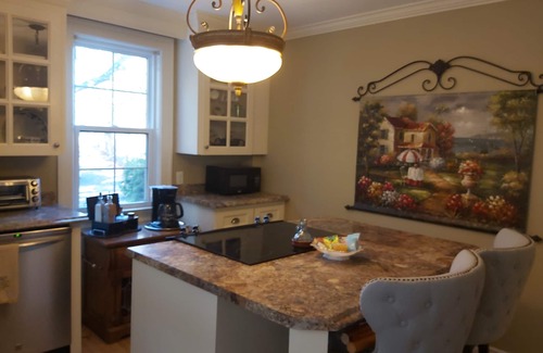 Halifax Apartment | 1930'S Charming & Enchanted Unit By Waterfalls
