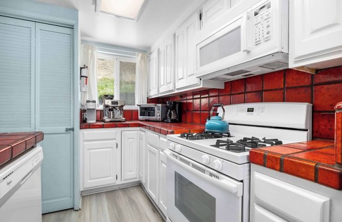 Rio del Mar House | 1950's Beachfront Home - Stunning Views!