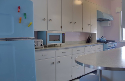 Frankenmuth House | 1950's Themed Historic Home In Downtown Frankenmuth Heart. Perfect location.