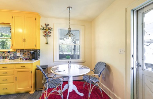 Roanoke House | 197 m² House ∙ 3 bedrooms ∙ 6 guests