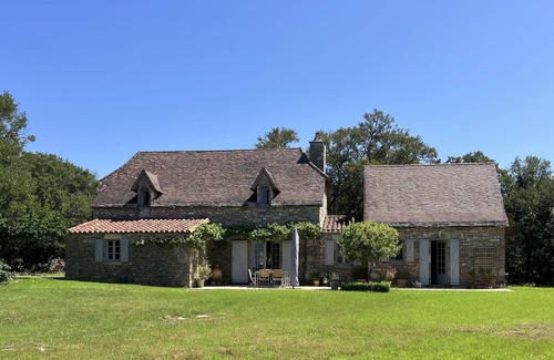 Corn House | 19th century house of charm and character in the absolute calm countryside.
