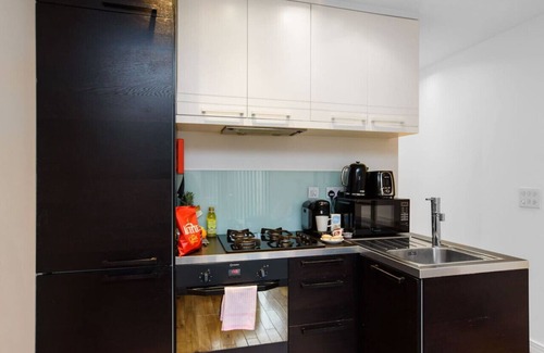 Roath Apartment | 1Bd Apt w/Pvt Terrace