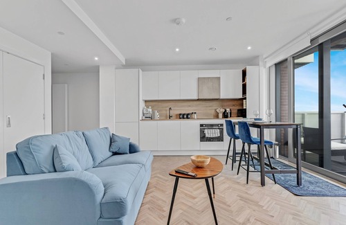 Lansbury Apartment | 1bd Flat w/view, sleeps 4, 1GB wifi, CanaryWharf