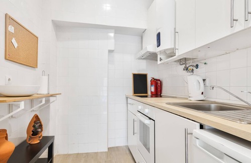 Santa Engracia Apartment | 1BDR Cozy Flat in Heart of Lisbon by LovelyStay