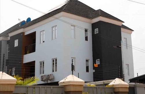 Ikotun Apartment | 1bedroom(POOL, GYM, Wi-Fi, 24hrs power)